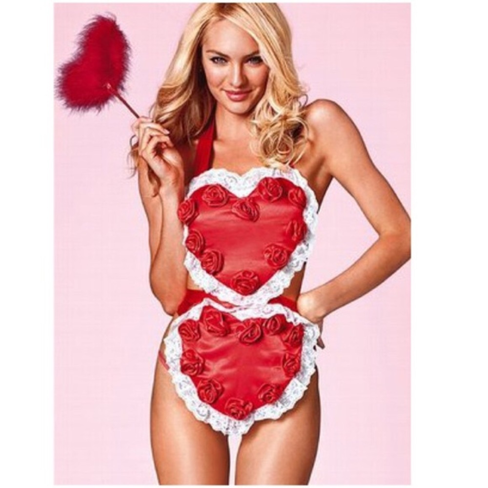 ISO Victoria’s Secret Heartbreaker apron set ISO